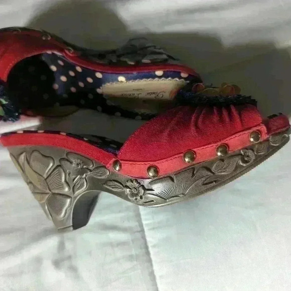 Poretic licence heels - Picture 3 of 5